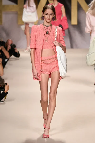 Look 43